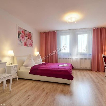 Hotelik Kameleon Pokoje Goscinne Явор Екстериор снимка
